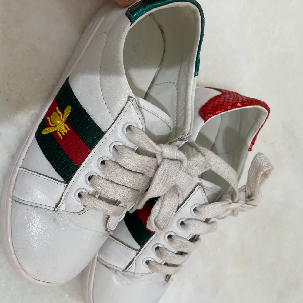 Cute unisex sneakers